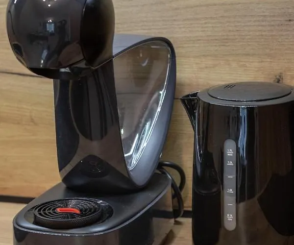 公寓 River Side With Balcony By Renters Prestige